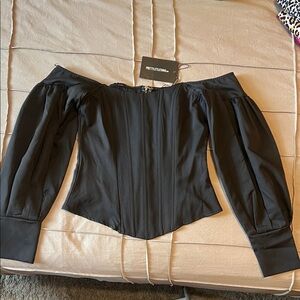 PrettyLittleThing Black Off-Shoulder Blouse